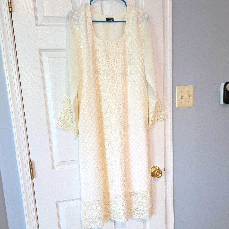 Brand New 3piece Lucknowi Ethnic Dress Size 44